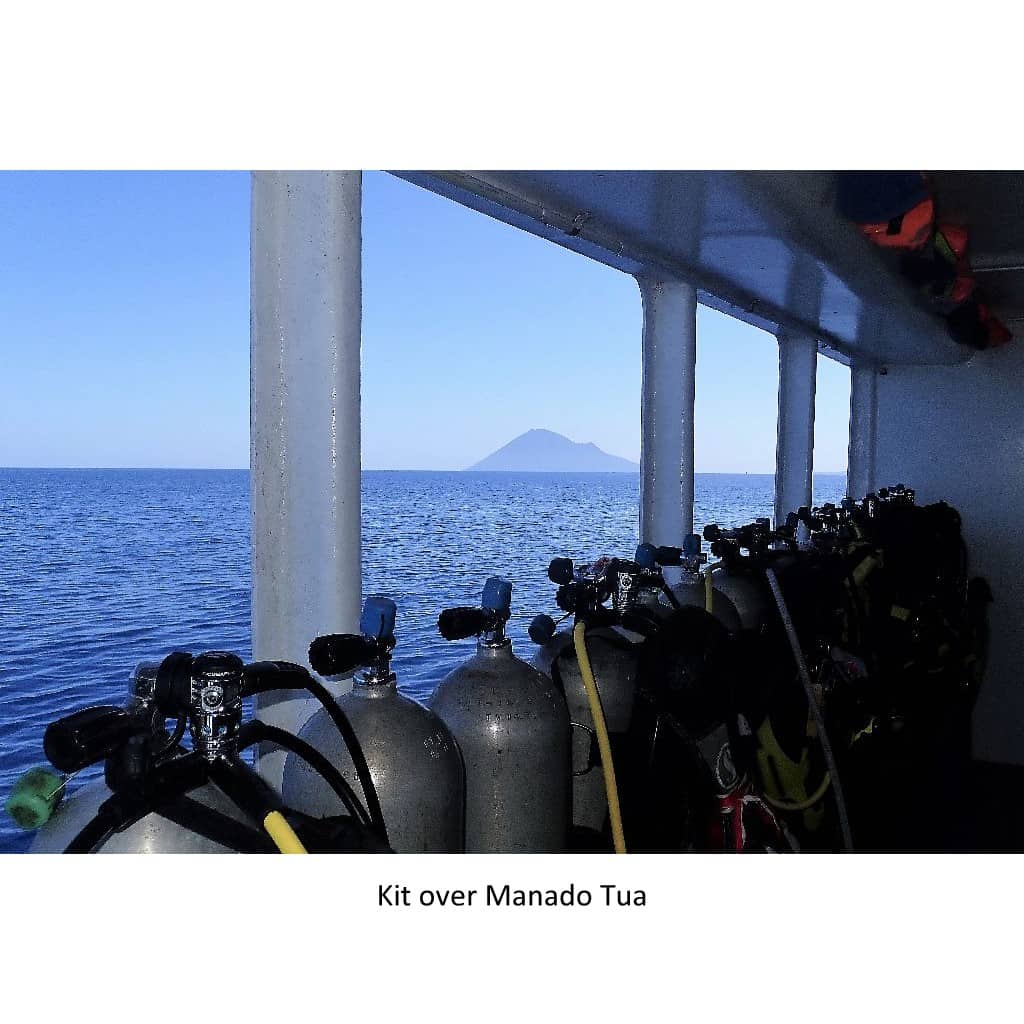 Kit over Manado Tua